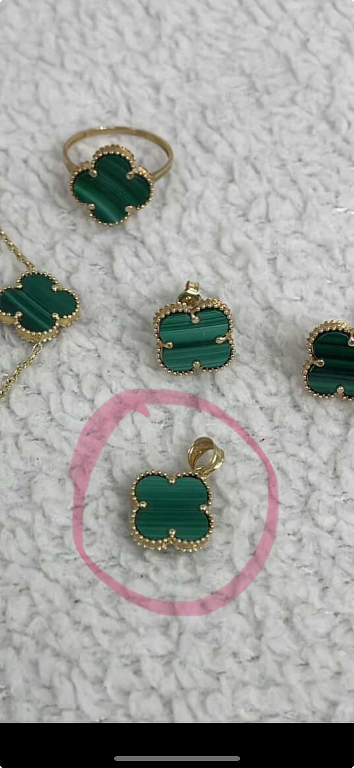Green pendant