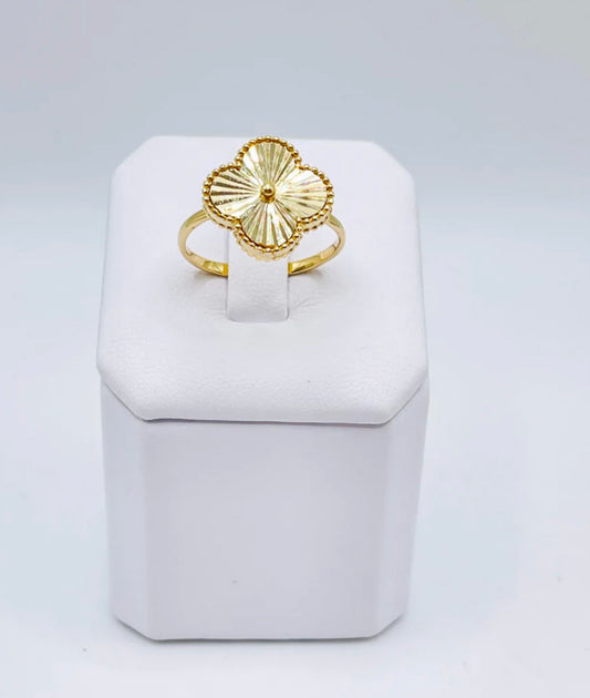 Van Cleef Medium Ring